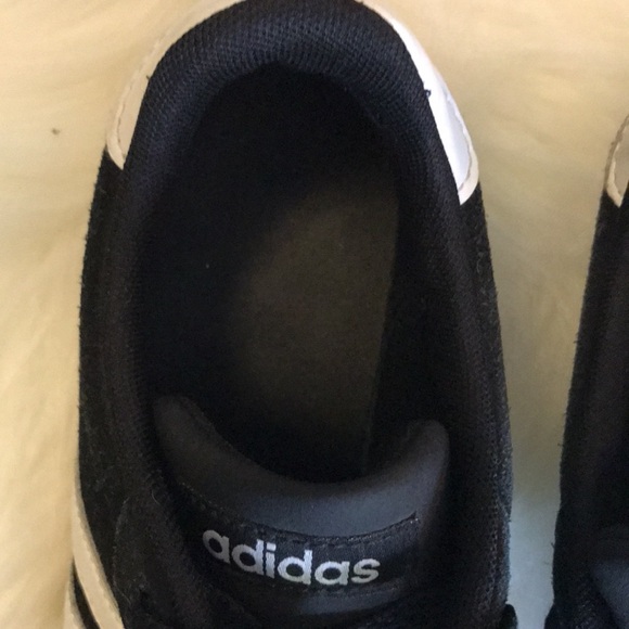 Adidas size 7 - Picture 8 of 12